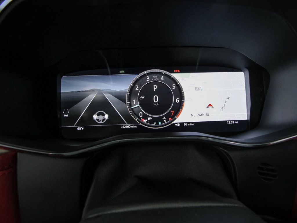 Jaguar F-PACE photo 16