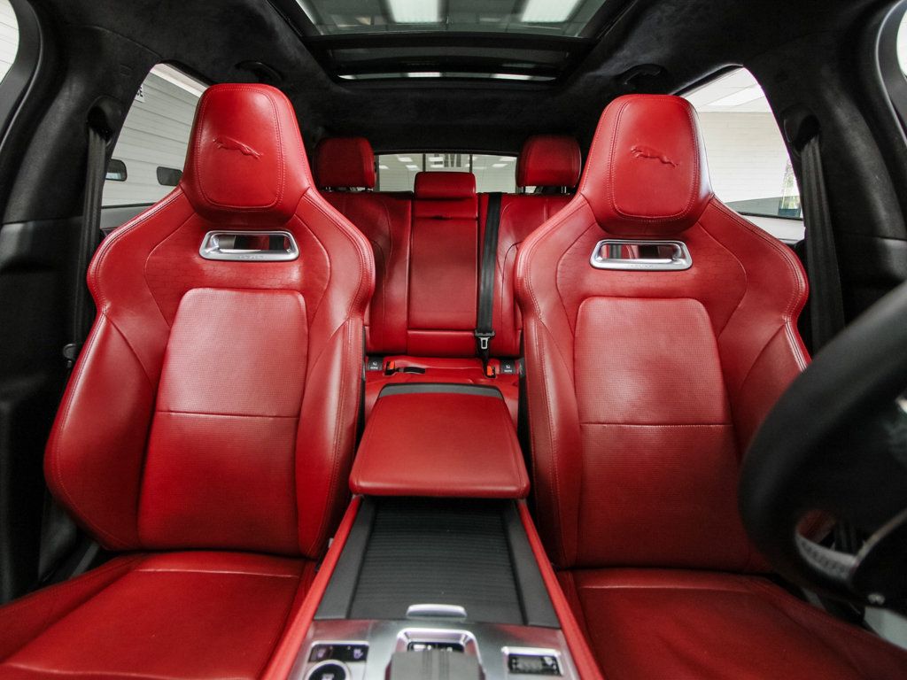 Jaguar F-PACE photo 24