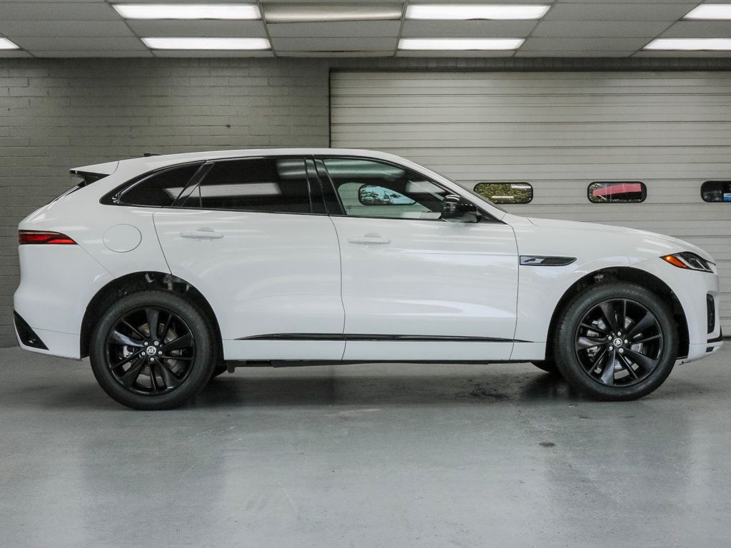 Jaguar F-PACE photo 3
