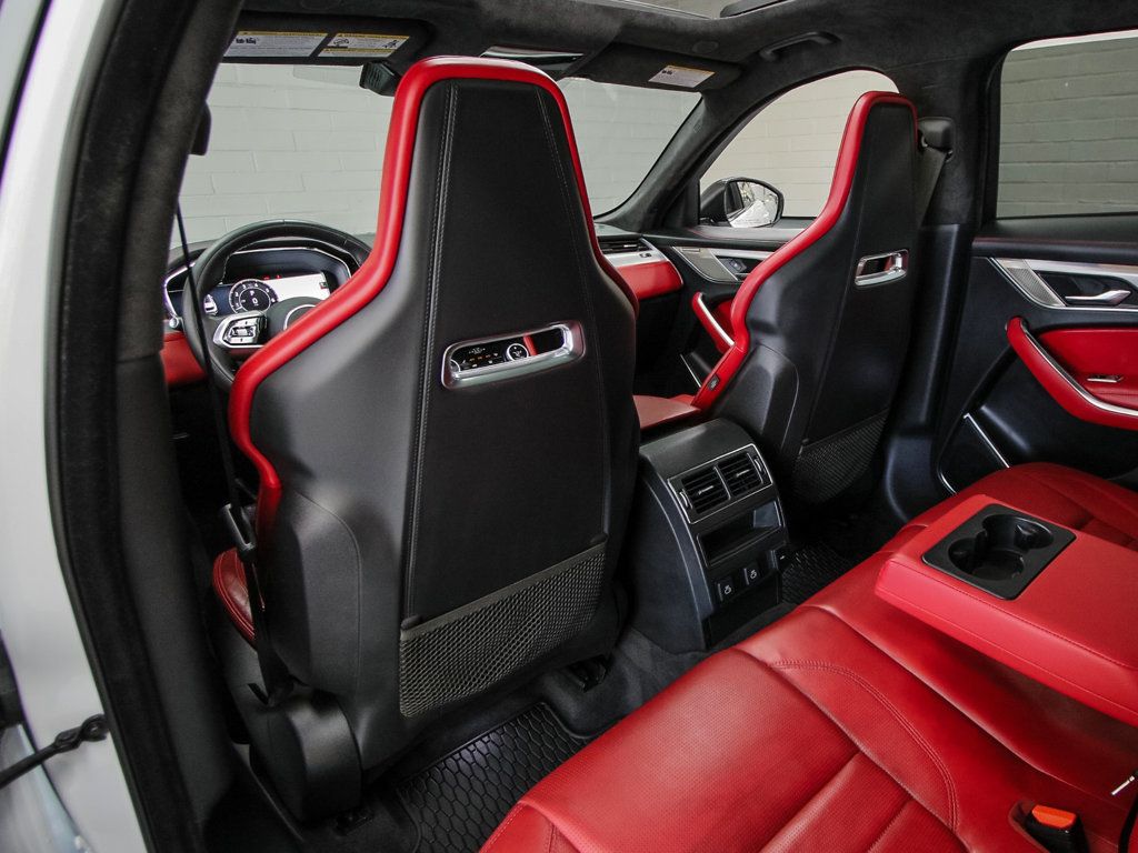 Jaguar F-PACE photo 30
