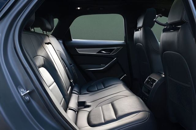 2024 Jaguar F-PACE P250 R-Dynamic S - 22980226 - 12