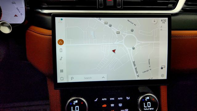 2024 Jaguar F-PACE R-Dynamic S P400 AWD w/ Comfort Seats, 20'' Wheels & Tow Hitch - 23047634 - 18