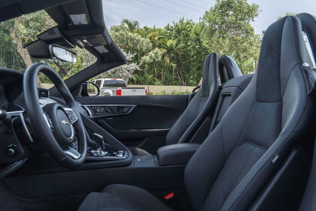 2024 Jaguar F-TYPE P450 R-Dynamic photo 14