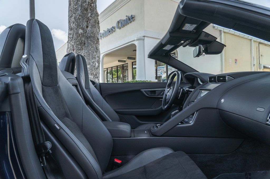 2024 Jaguar F-TYPE P450 R-Dynamic photo 19