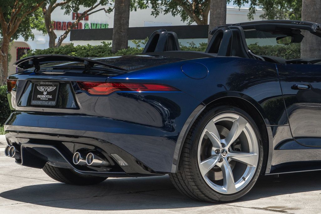 2024 Jaguar F-TYPE P450 R-Dynamic photo 8