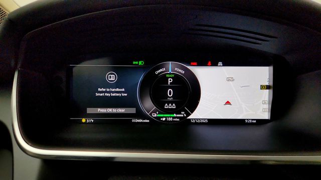 2024 Jaguar I-PACE 2024.5 R-Dynamic HSE AWD with 22'' Wheels & Heated/Cooled Seats - 22958759 - 14