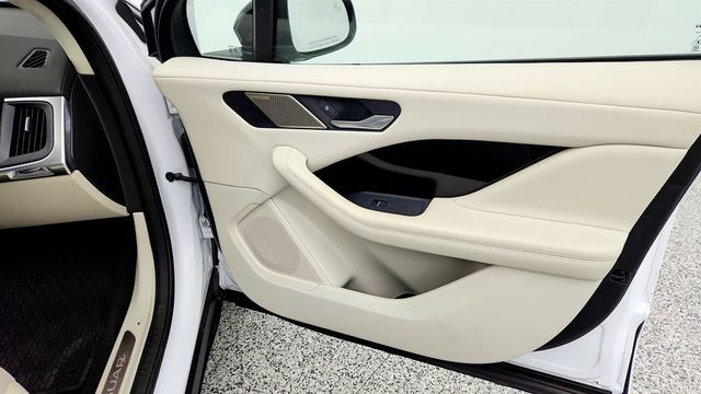 2024 Jaguar I-PACE 2024.5 R-Dynamic HSE AWD with 22'' Wheels & Heated/Cooled Seats - 22958759 - 27