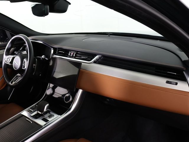 2024 Jaguar XF R-Dynamic SE Sedan RWD - 22998391 - 32