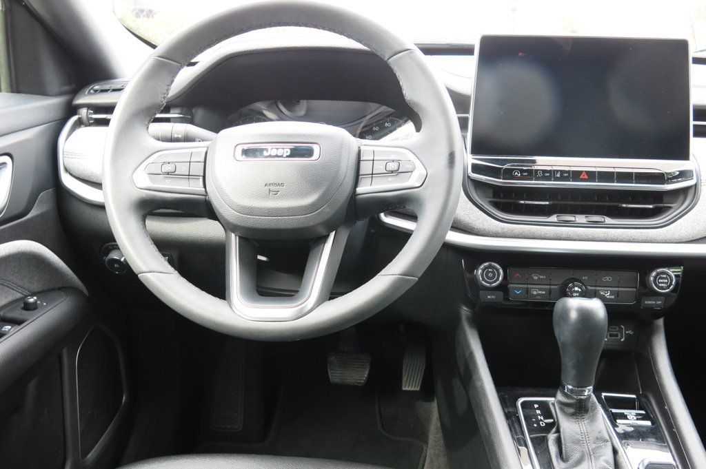 2024 Jeep Compass Latitude 4x4 - 23027175 - 21