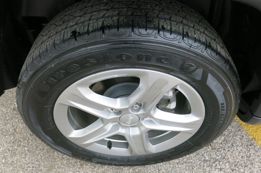 2024 Jeep Compass Latitude 4x4 - 23027175 - 39