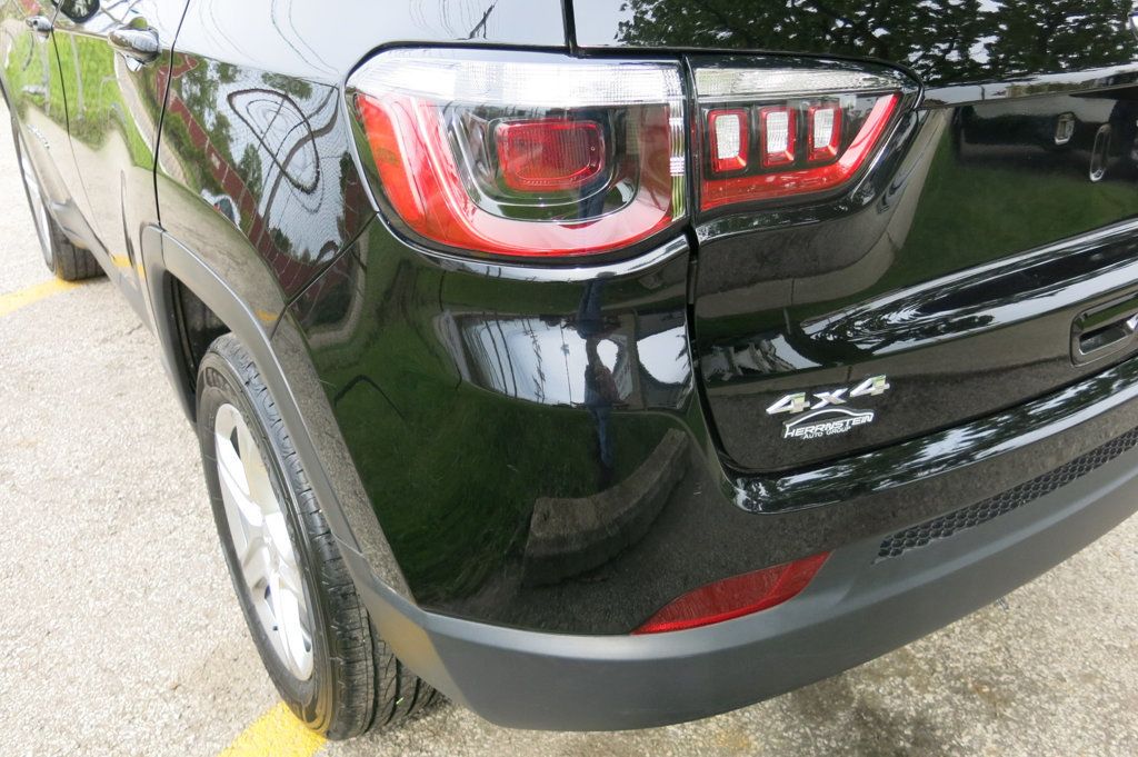 2024 Jeep Compass Latitude 4x4 - 23027175 - 45