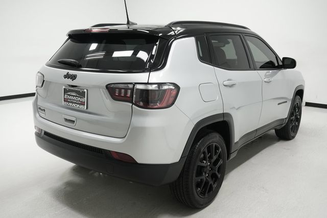 2024 Jeep Compass Latitude 4x4 - 22949402 - 3