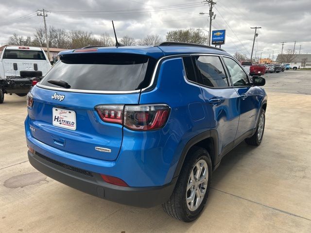 2024 Jeep Compass Latitude 4x4 - 22995578 - 4