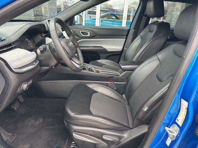 2024 Jeep Compass Latitude 4x4 - 22995578 - 7