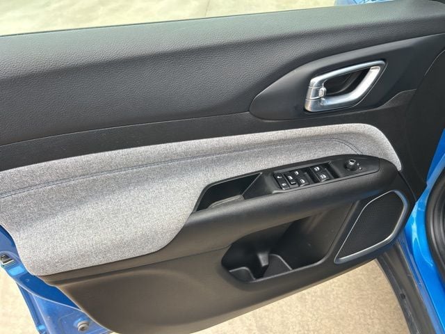 2024 Jeep Compass Latitude 4x4 - 22995578 - 8