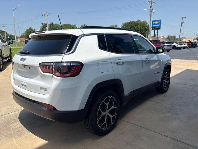 2024 Jeep Compass Latitude 4x4 - 23045206 - 3