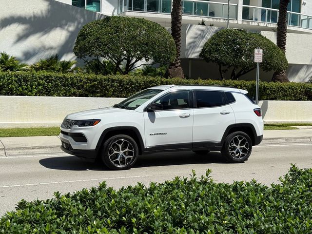 2024 Jeep Compass Latitude 4x4 - 22917544 - 22