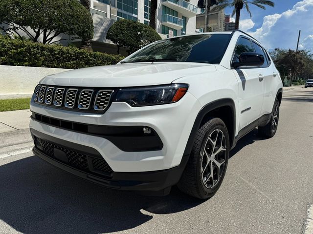 2024 Jeep Compass Latitude 4x4 - 22917544 - 3