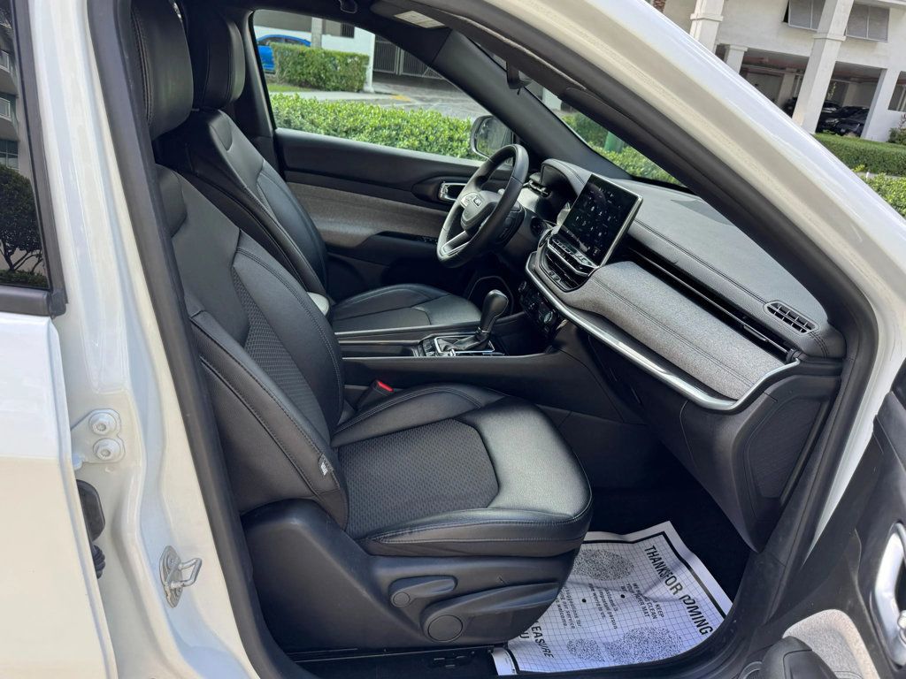 2024 Jeep Compass Latitude 4x4 - 22926885 - 10