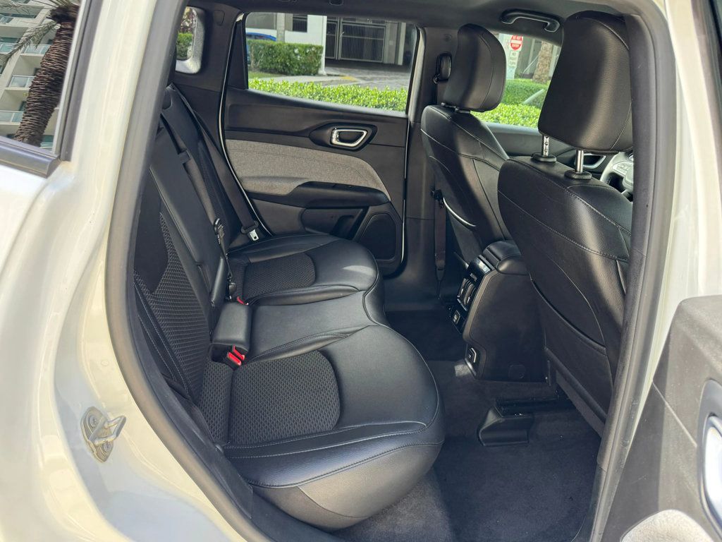 2024 Jeep Compass Latitude 4x4 - 22926885 - 11