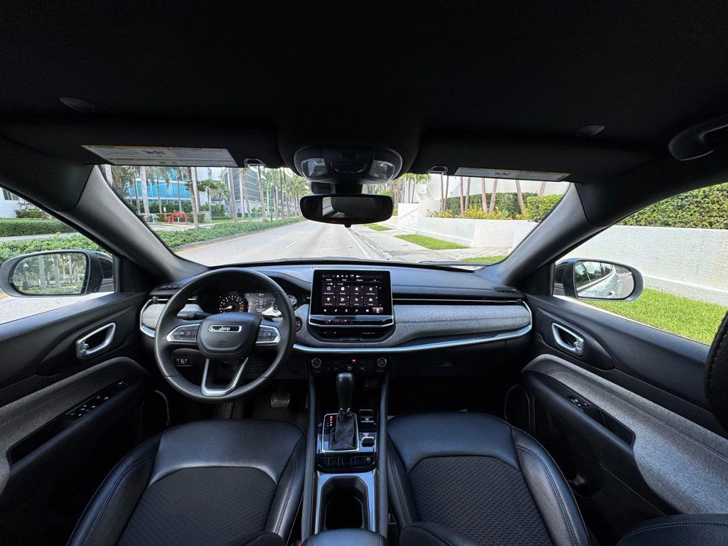 2024 Jeep Compass Latitude 4x4 - 22926885 - 17