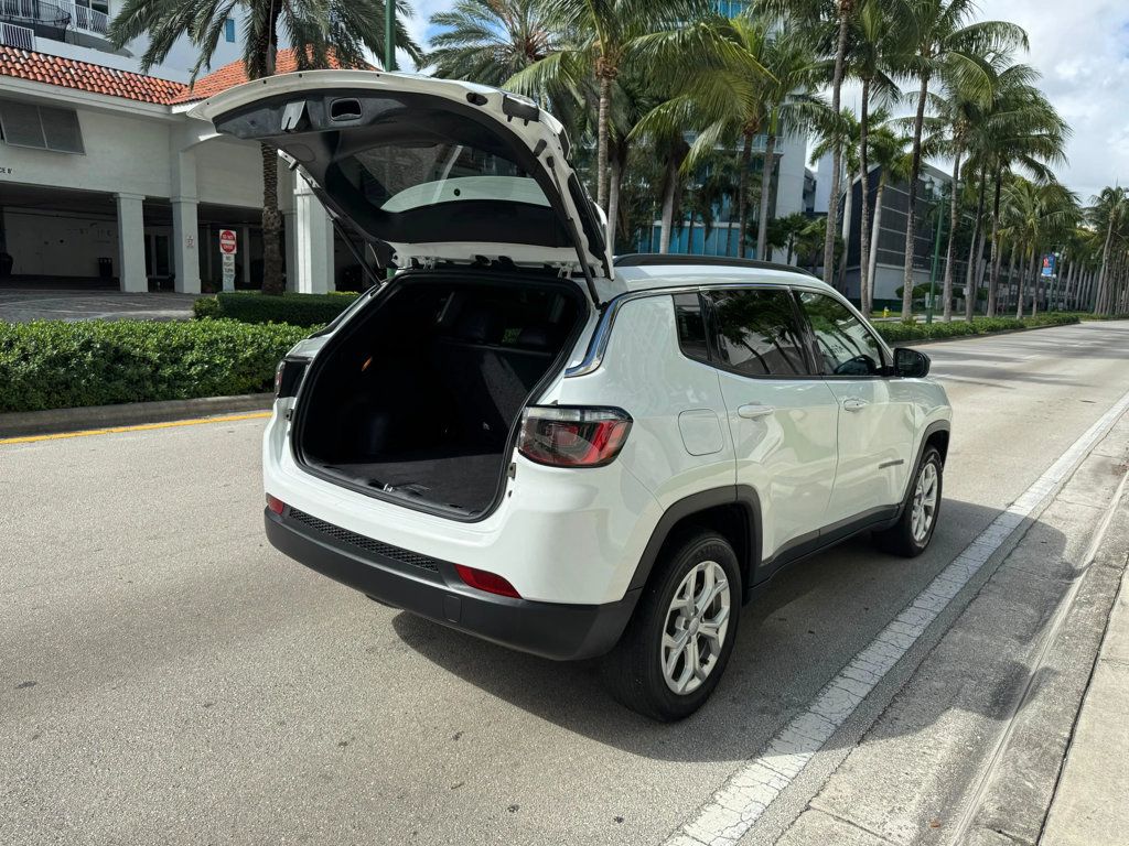 2024 Jeep Compass Latitude 4x4 - 22926885 - 24