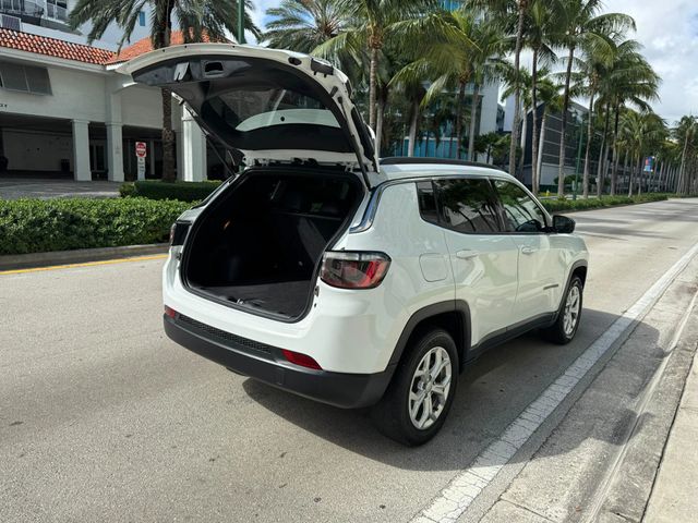 2024 Jeep Compass Latitude 4x4 - 22926885 - 24