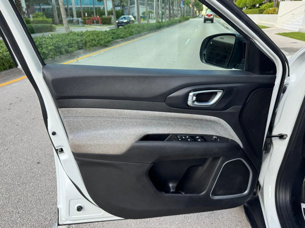 2024 Jeep Compass Latitude 4x4 - 22926885 - 27