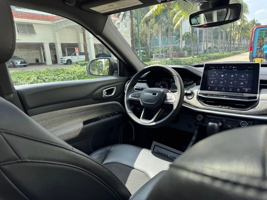 2024 Jeep Compass Latitude 4x4 - 22944650 - 24