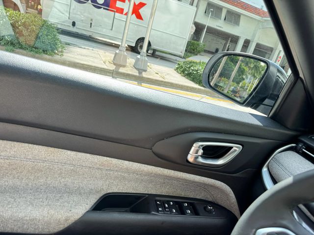 2024 Jeep Compass Latitude 4x4 - 22944650 - 29