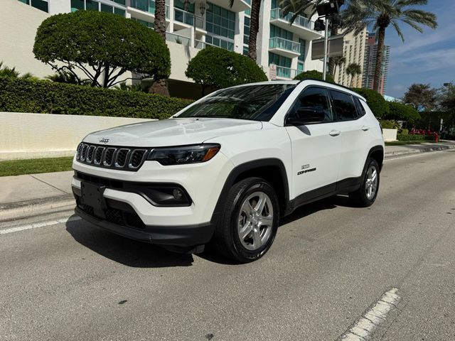 2024 Jeep Compass Latitude 4x4 - 22944650 - 3