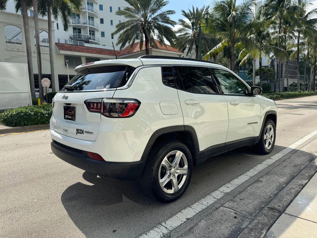 2024 Jeep Compass Latitude 4x4 - 22944650 - 4
