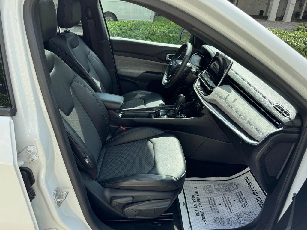 2024 Jeep Compass Latitude 4x4 - 22944650 - 8