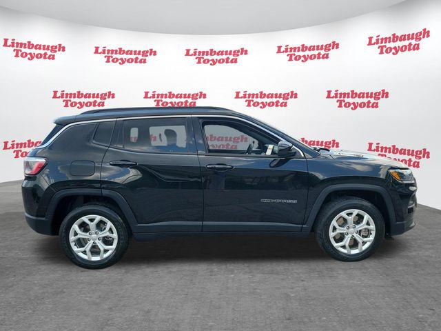 2024 Jeep Compass Latitude 4x4 - 23037091 - 19
