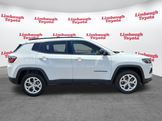 2024 Jeep Compass Latitude 4x4 - 23043684 - 21