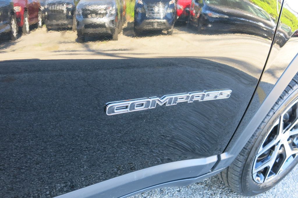 2024 Jeep Compass Limited 4x4 - 23037672 - 9