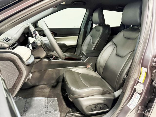 2024 Jeep Compass Limited photo 22