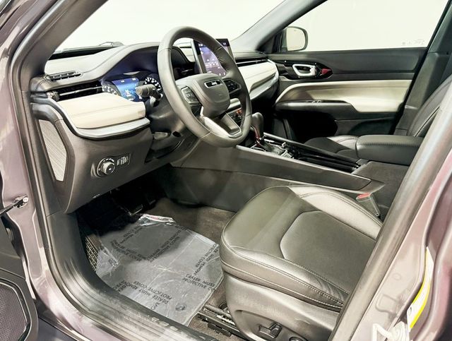 2024 Jeep Compass Limited photo 23