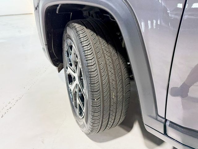 2024 Jeep Compass Limited photo 3