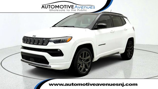 2024 Jeep Compass Limited 4x4 w/ High Altitude Pkg, Pano Sunroof & Alpine Audio - 23088821 - 0