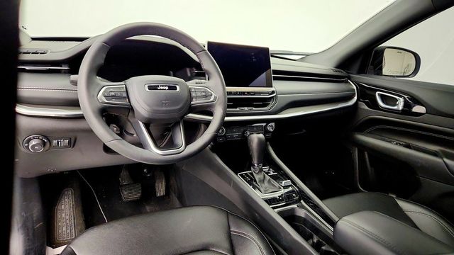 2024 Jeep Compass Limited 4x4 w/ High Altitude Pkg, Pano Sunroof & Alpine Audio - 23088821 - 11
