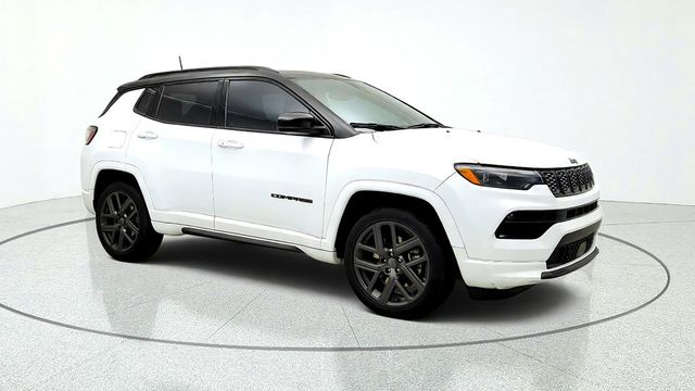 2024 Jeep Compass Limited 4x4 w/ High Altitude Pkg, Pano Sunroof & Alpine Audio - 23088821 - 2