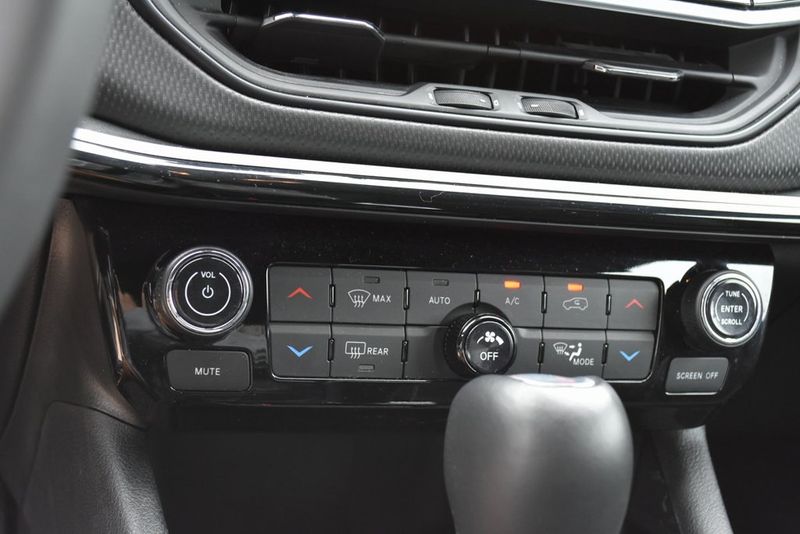 2024 Jeep Compass Trailhawk photo 21