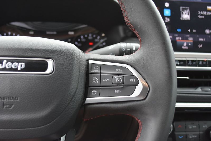 2024 Jeep Compass Trailhawk photo 23