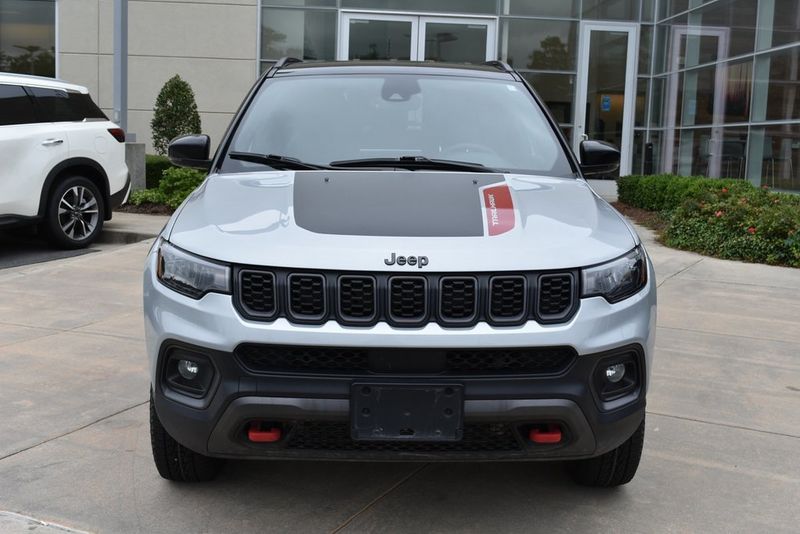 2024 Jeep Compass Trailhawk photo 2