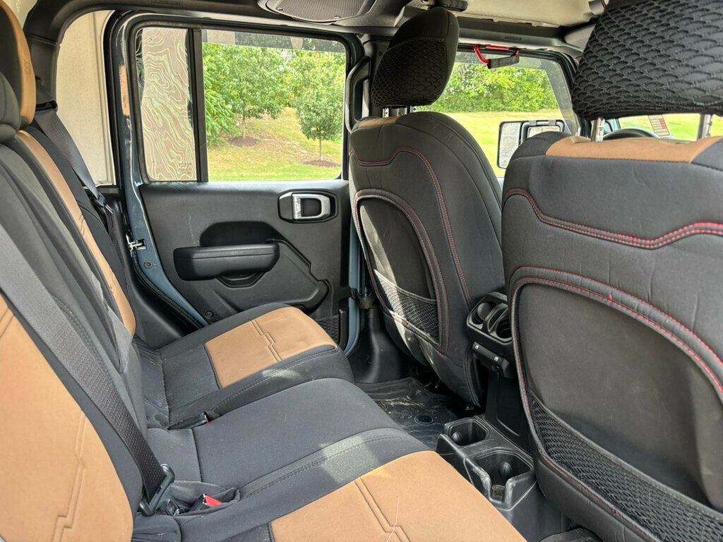 2024 Jeep Gladiator Sport photo 4