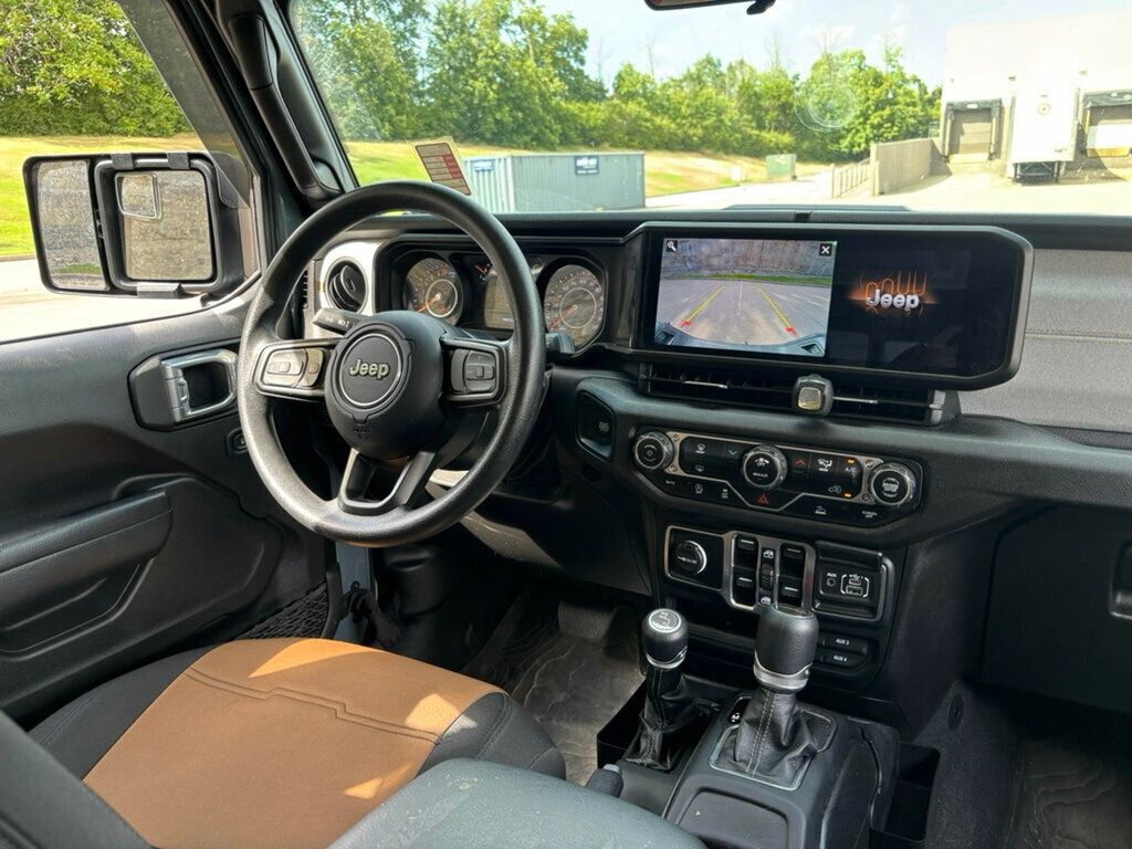 2024 Jeep Gladiator Sport photo 8