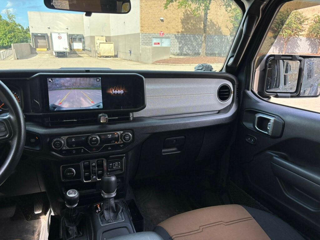 2024 Jeep Gladiator Sport photo 9