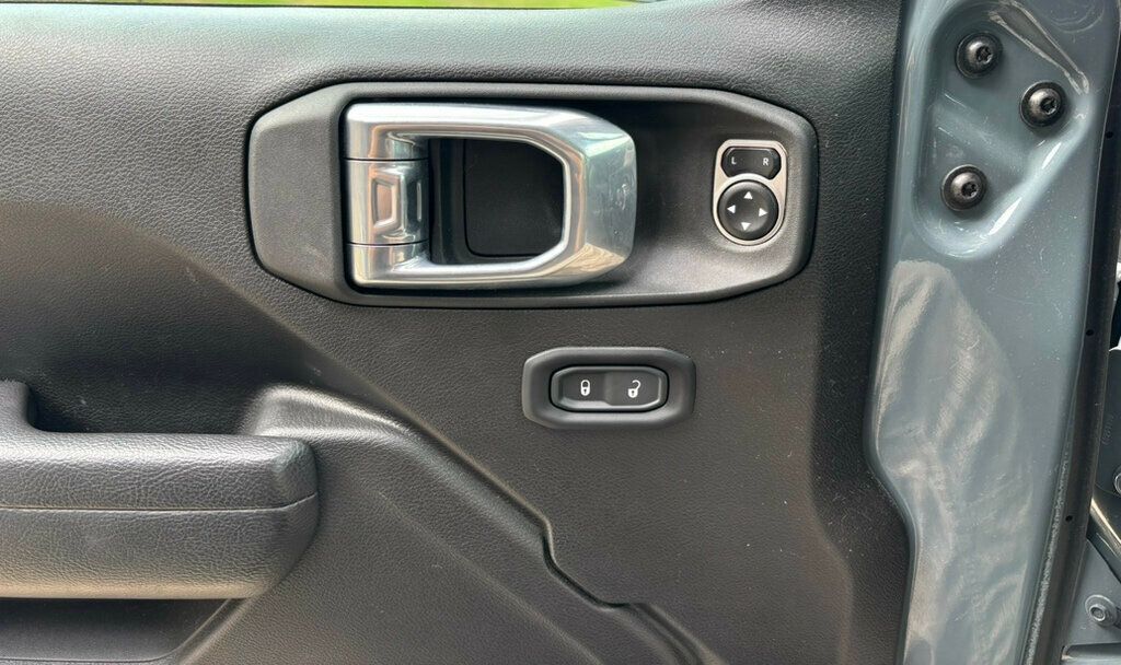 2024 Jeep Gladiator Sport photo 10