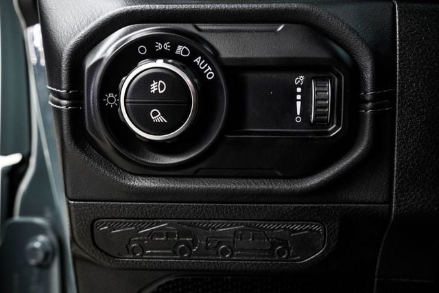 2024 Jeep Gladiator Mojave - 23004718 - 37